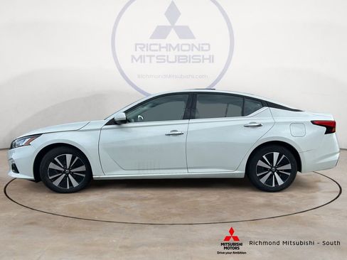Used 2022 Nissan Altima 2.5 SL FWD image 6