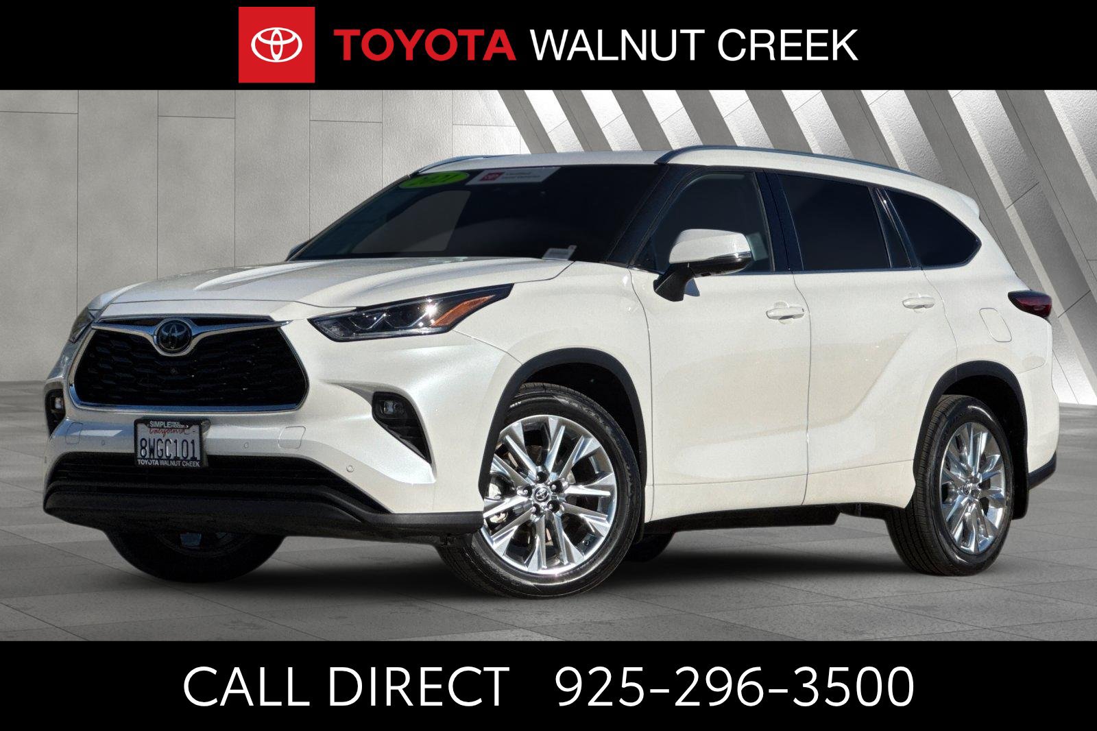 Certified 2021 Toyota Highlander Limited AWD/4WD image 1