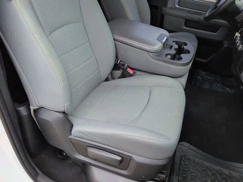 Used 2014 RAM 1500 Express RWD image 19