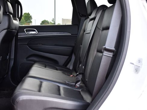 Used 2020 Jeep Grand Cherokee Limited AWD/4WD image 17