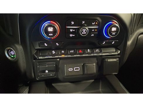 Used 2019 Chevrolet Silverado 1500 LT Trail Boss AWD/4WD image 14