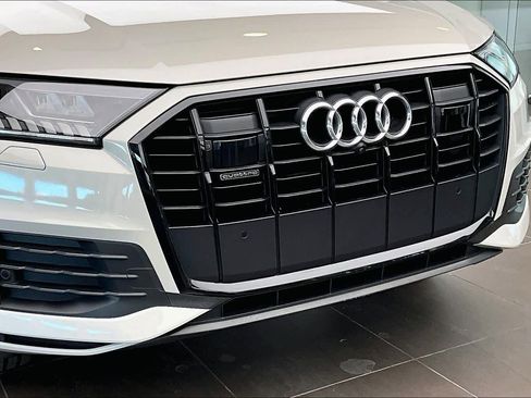Certified 2023 Audi Q7 Premium Plus w/ Premium Plus Package image 32