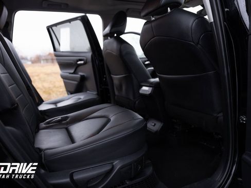 Used 2023 Toyota Highlander XLE image 21