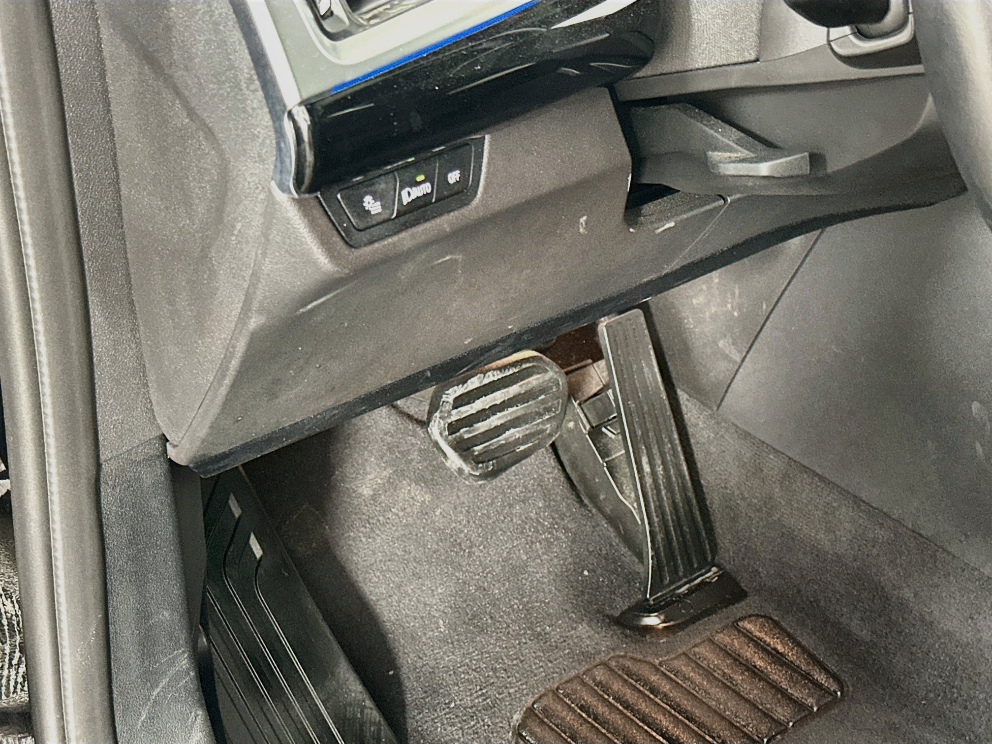 Used 2026 BMW X2 xDrive28i AWD/4WD image 17