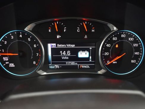 Used 2017 Chevrolet Malibu LT image 18