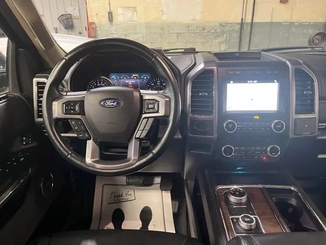 Used 2018 Ford Expedition Max Platinum AWD/4WD image 18