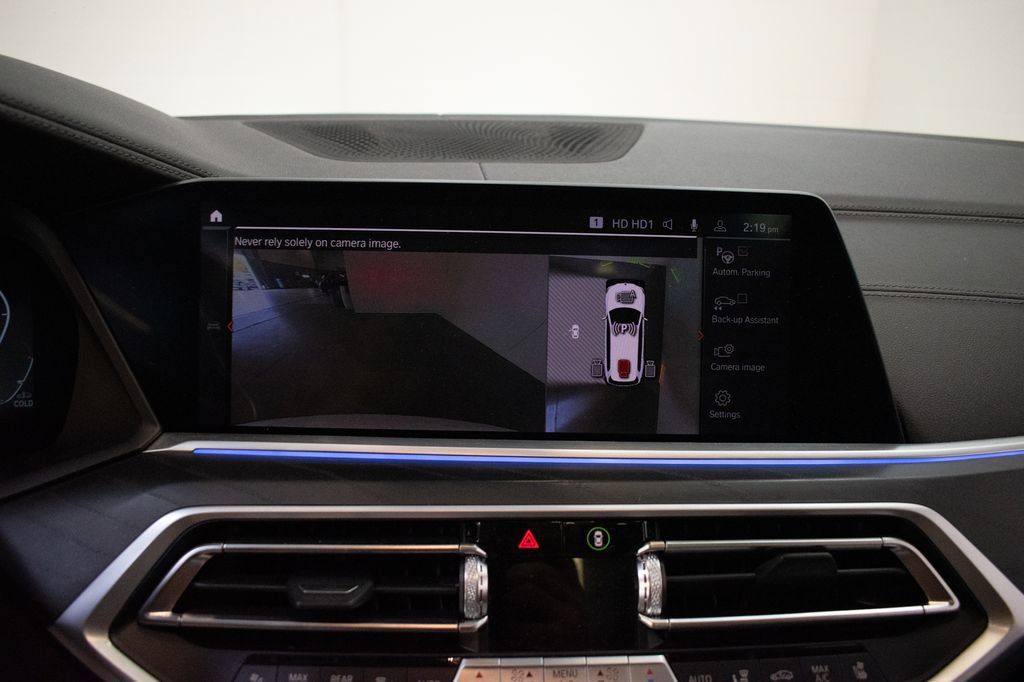 Used 2022 BMW X7 M50i AWD/4WD image 16