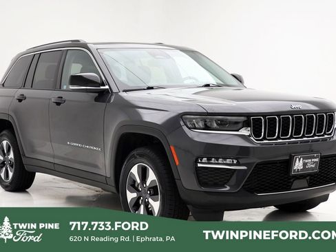 Used 2023 Jeep Grand Cherokee 4WD 4xe image 1