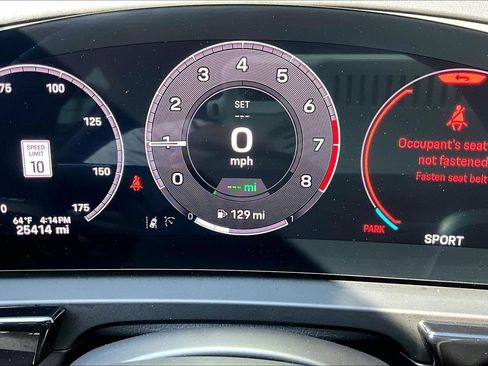 Used 2025 Porsche Cayenne E-Hybrid Coupe AWD/4WD image 20