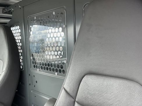 Used 2015 Chevrolet Express 2500 image 7