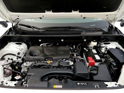 Certified 2025 Toyota RAV4 LE AWD/4WD image 15