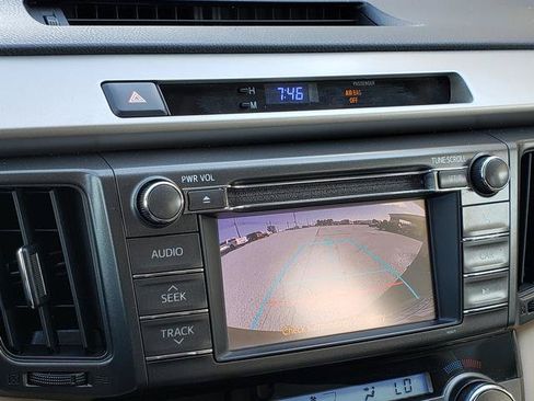 Used 2013 Toyota RAV4 Limited AWD/4WD image 21