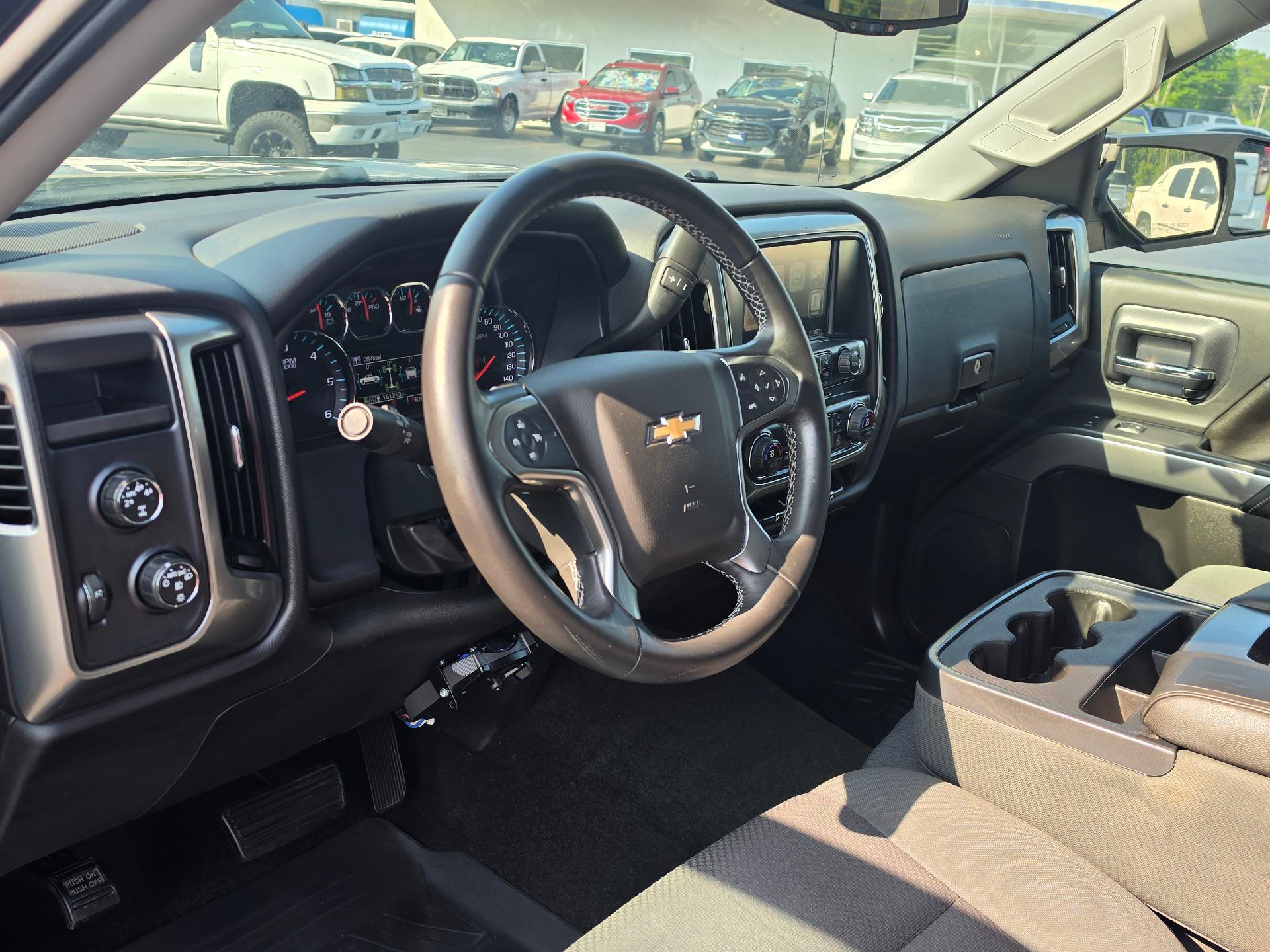 Used 2015 Chevrolet Silverado 1500 LT w/ LT Convenience Package AWD/4WD image 6