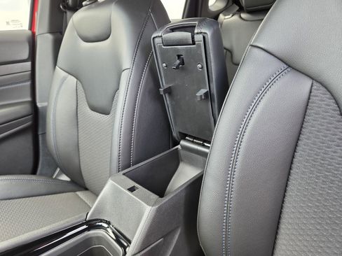 New 2026 Jeep Compass Latitude image 28