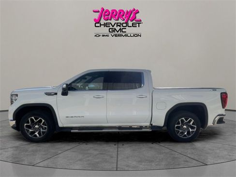 Used 2022 GMC Sierra 1500 SLT w/ SLT Premium Plus Package image 2