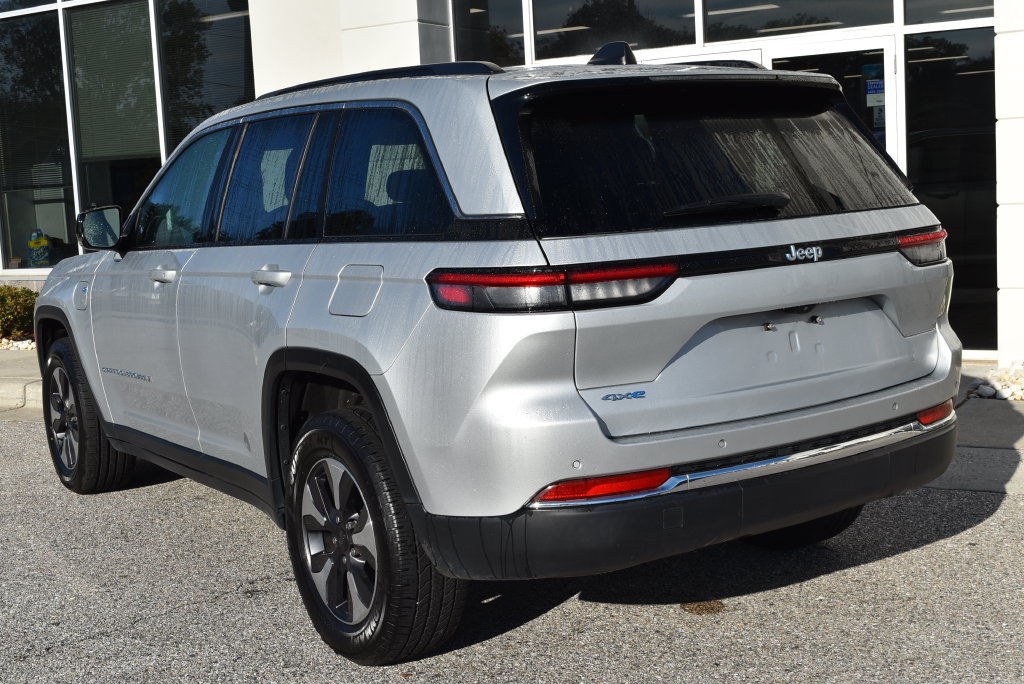 Used 2024 Jeep Grand Cherokee Limited 4xe AWD/4WD image 5
