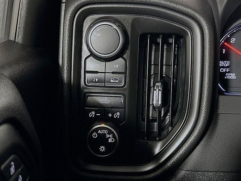 Used 2022 Chevrolet Silverado 1500 Custom image 10