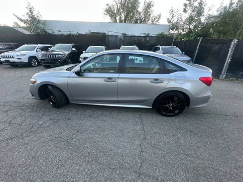 Used 2024 Honda Civic Sport image 3