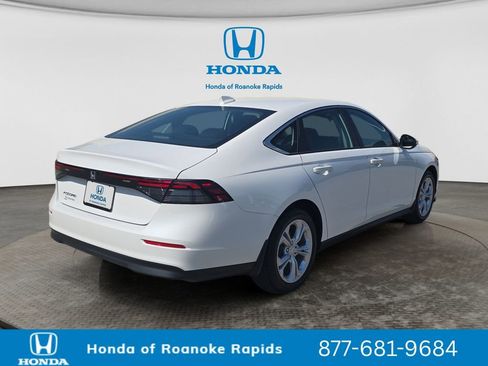 Used 2025 Honda Accord LX image 5