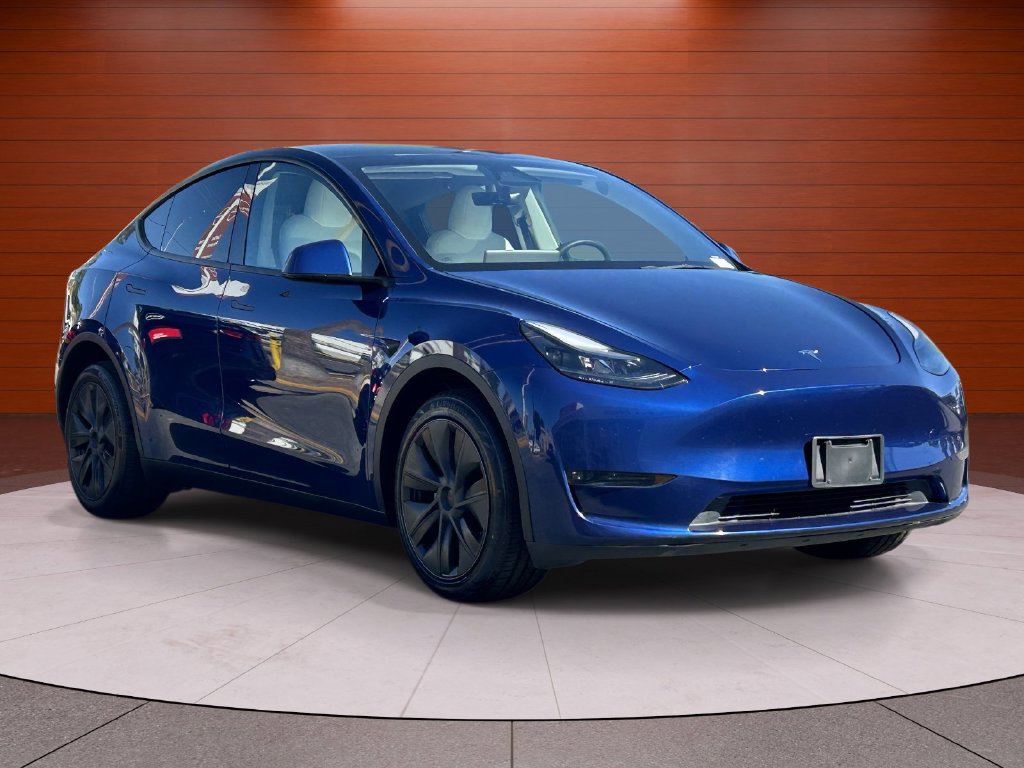 Used 2023 Tesla Model Y AWD image 5