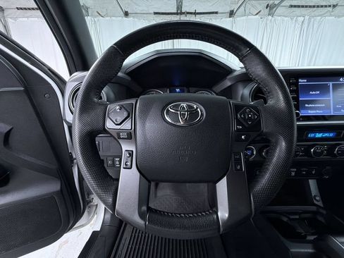 Certified 2022 Toyota Tacoma TRD Sport w/ Technology Package AWD/4WD image 25