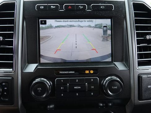 Used 2019 Ford F250 XLT w/ XLT Premium Package AWD/4WD image 51