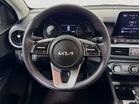 Used 2023 Kia Forte LXS w/ LXS Technology Package image 13