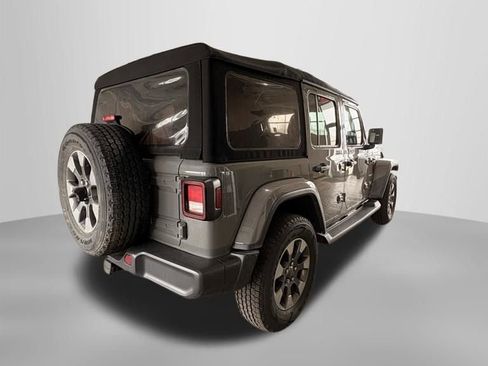 Used 2018 Jeep Wrangler Unlimited Sahara w/ Dual Top Group image 8