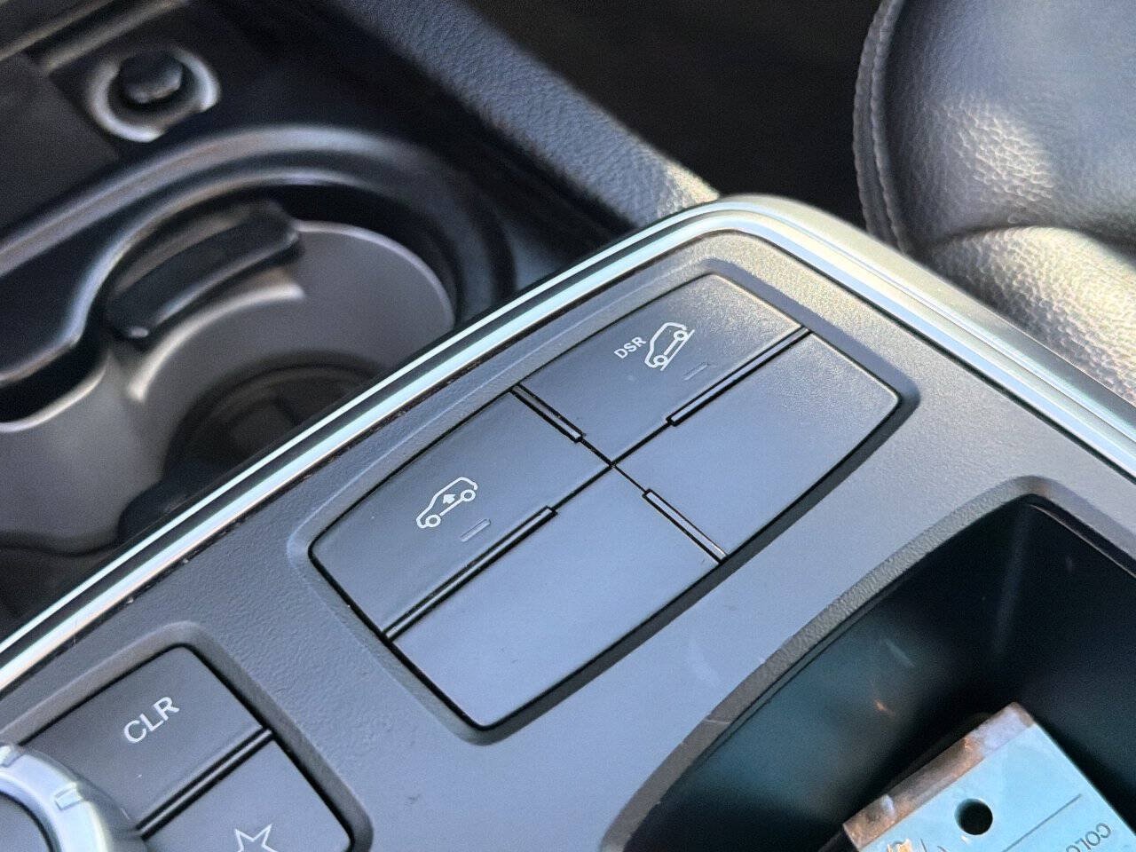 Used 2015 Mercedes-Benz GL 450 4MATIC image 31