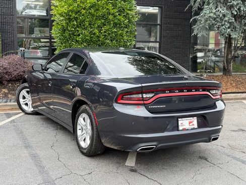 Used 2019 Dodge Charger SXT RWD image 17