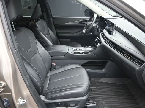 Used 2025 INFINITI QX60 Luxe FWD image 40