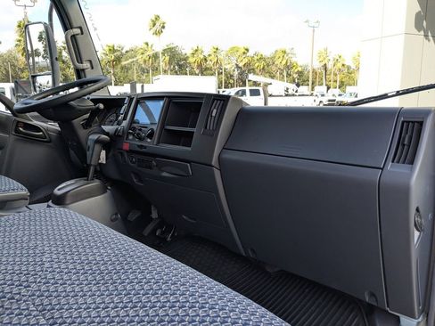 New 2025 Chevrolet Low Cab Forward image 15