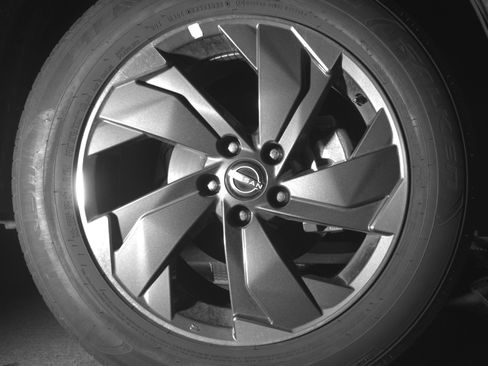 Used 2025 Nissan Rogue SV FWD image 13