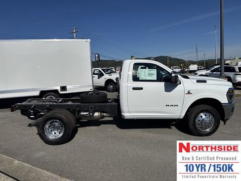 New 2026 RAM 3500 Big Horn image 5