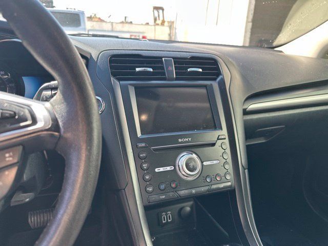 Used 2019 Ford Fusion Energi Titanium FWD image 14