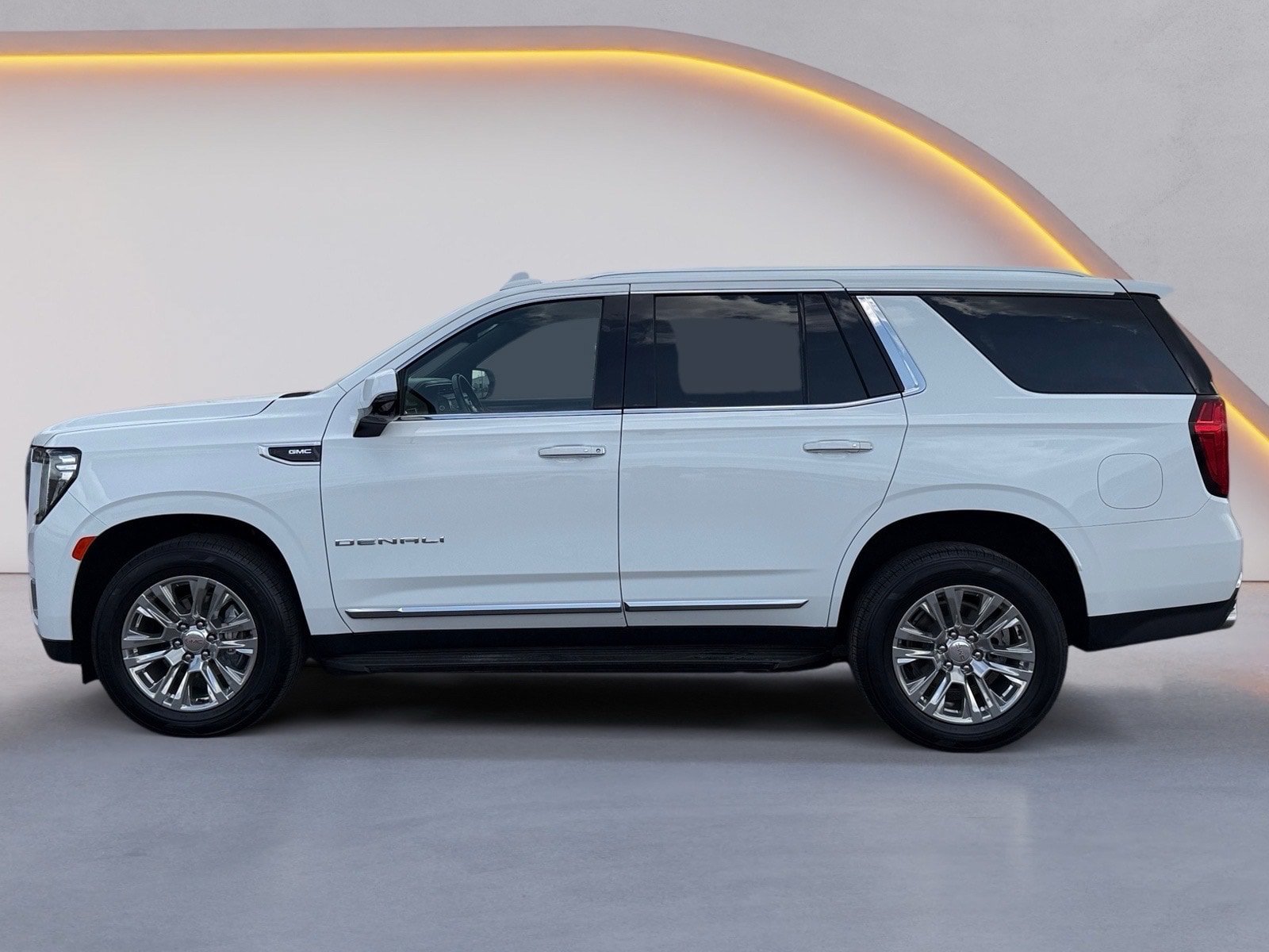 Used 2023 GMC Yukon Denali AWD/4WD image 6