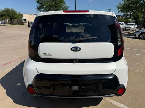 Used 2016 Kia Soul + FWD image 7