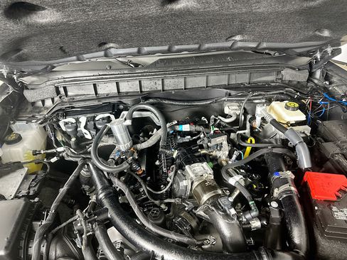 Used 2024 Ford Bronco Wildtrak image 13