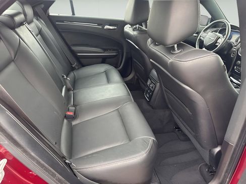 Used 2022 Chrysler 300 S w/ Comfort Group image 18