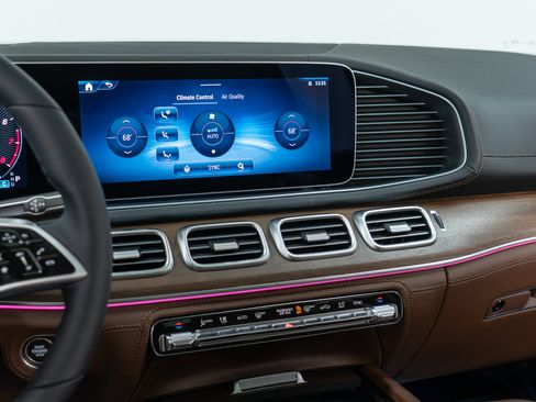 New 2026 Mercedes-Benz GLE 580 4MATIC image 19