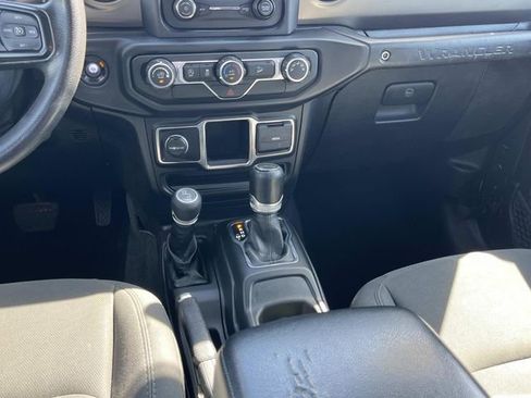 Used 2019 Jeep Wrangler Unlimited Sport AWD/4WD image 15