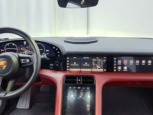 Used 2020 Porsche Taycan 4S w/ Premium Package image 25