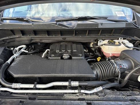 Used 2024 Chevrolet Silverado 1500 LT image 33