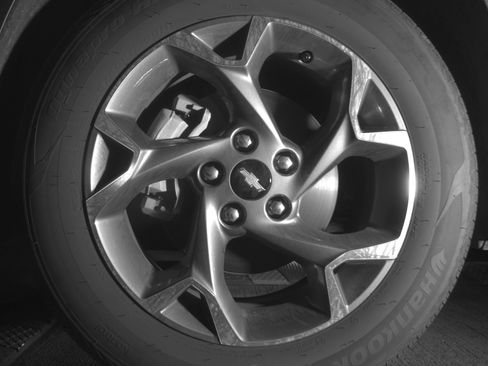 Used 2025 Chevrolet Trax LT image 12