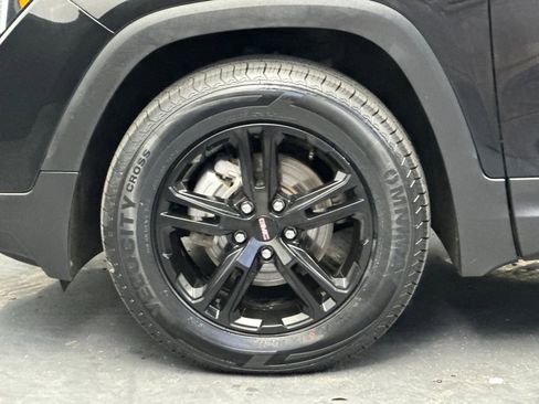 Used 2023 GMC Terrain AT4 image 24