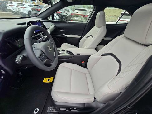 New 2025 Lexus UX 300h FWD image 24