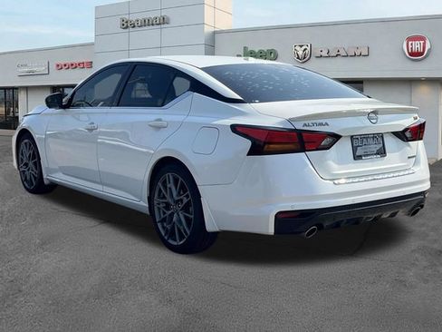 Used 2023 Nissan Altima 2.0 SR FWD image 5