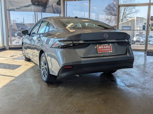 New 2026 Nissan Sentra SL w/ Floor Mat Package image 3