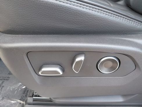 Used 2024 GMC Sierra 1500 Denali AWD/4WD image 18