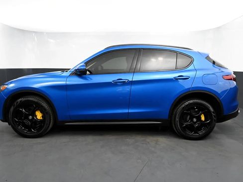 Used 2018 Alfa Romeo Stelvio Ti Sport image 2